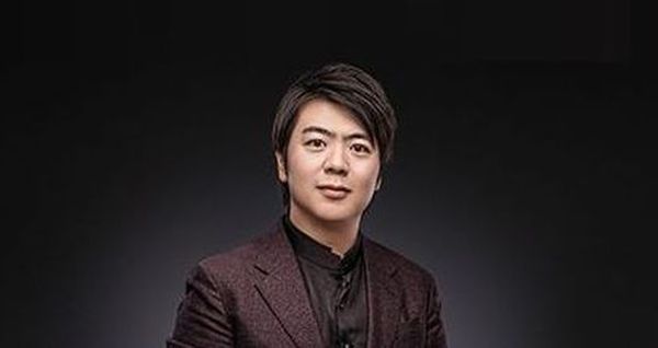 郎朗丨中国钢琴演奏者、联合国和平使者、新华公益善举推广人